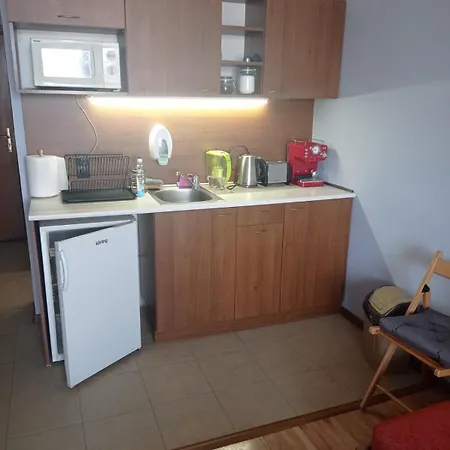 公寓 Cozy With Very Good Location